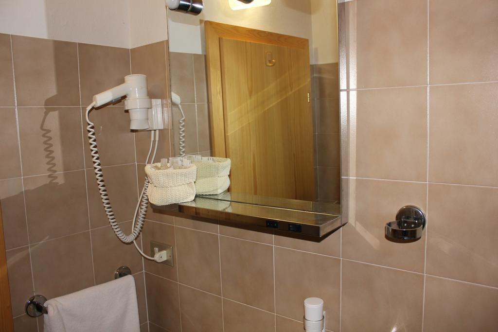 Hotel Mignon Folgaria Esterno foto